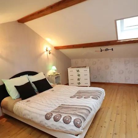 Holiday home La Grange Aux Creations Mentieres